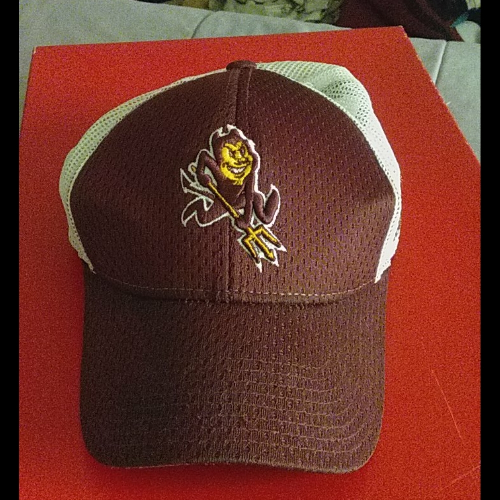 Arizona State University Wildcats 1 Sz $28+free hat